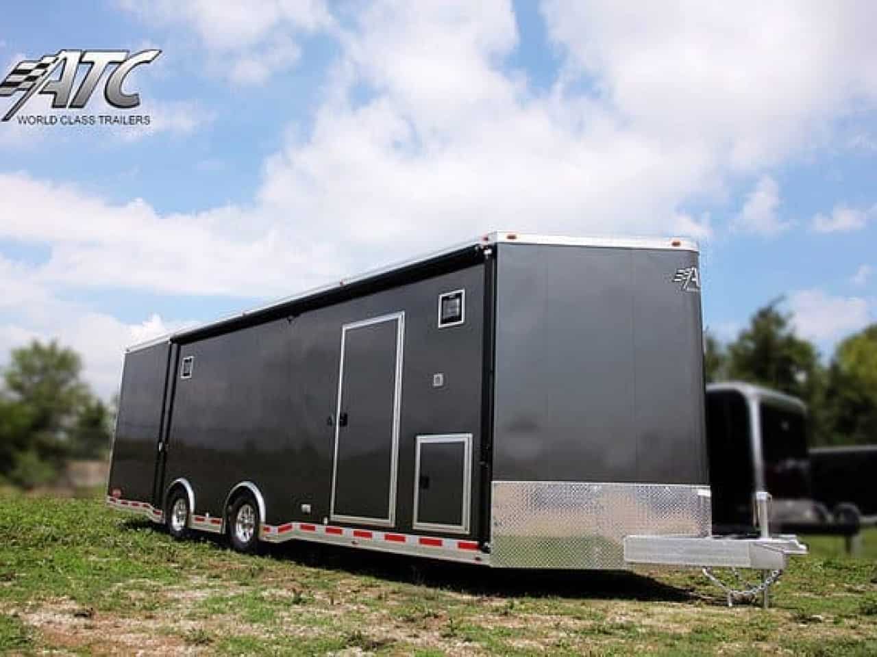 32ft ATC Trailer Bathroom and Kitchen MO Great Dane trailers