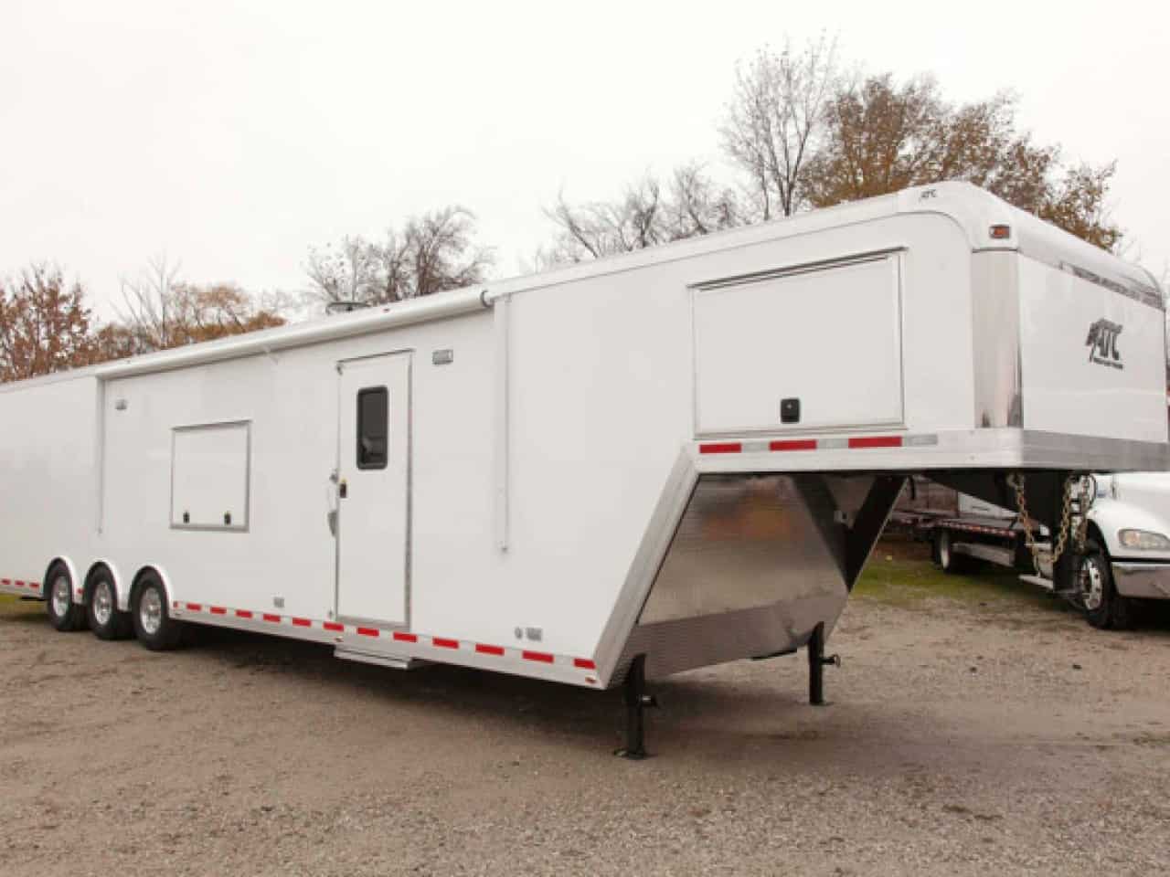 44 ft travel trailer