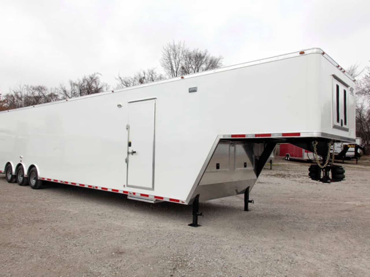 48 ft Enclosed Gooseneck Trailer - Air Ride | MO Great Dane / Total ...