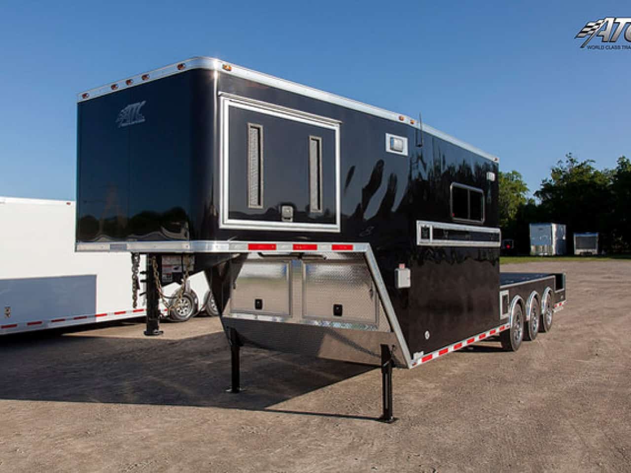 Gooseneck Fiber Optic Trailer | MO Great Dane / Total Trailers trailers