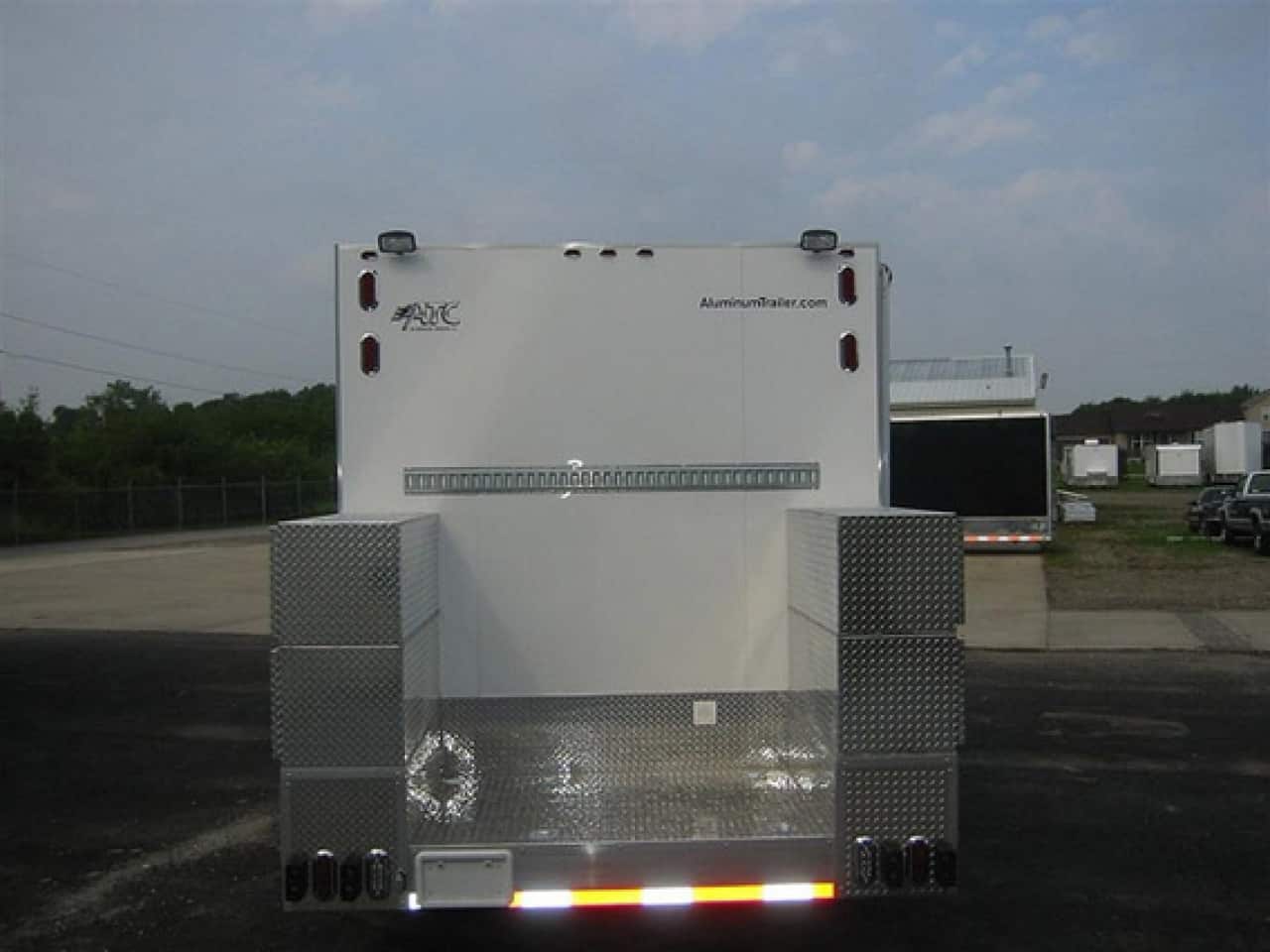 Doghouse Trailer Oil & Gas MO Great Dane trailers